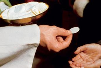 Galleria foto 'Sessismo nella Chiesa e divisione su donne sacerdotesse: il documento' - foto 1