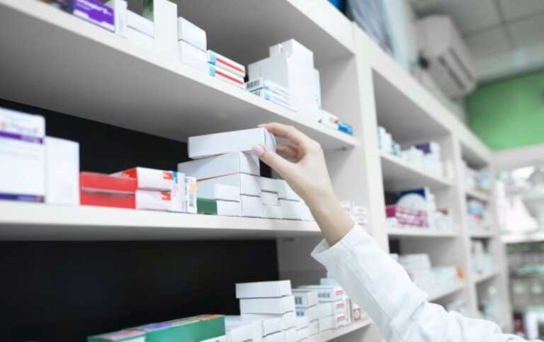 Galleria foto 'Farmaci, spesa fuori controllo in Puglia: le Asl sforano di 229 milioni' - foto 1