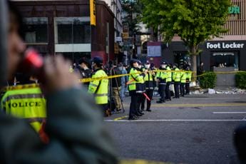 Galleria foto 'Strage Seul per Halloween, almeno 151 morti' - foto 1
