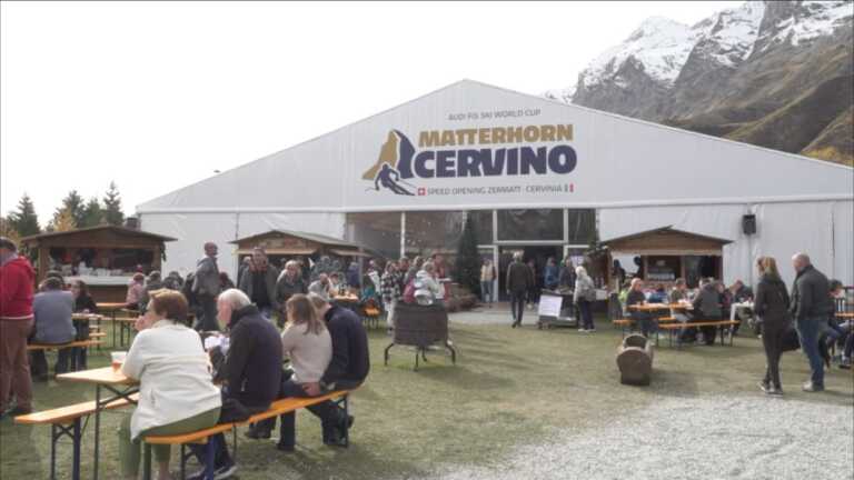 Galleria foto 'Sul Cervino la stagione sciistica si apre con la fibra ottica' - foto 1