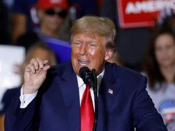 Galleria foto 'Trump fa causa alla Cnn per diffamazione, chiede 475 milioni di dollari' - foto 1