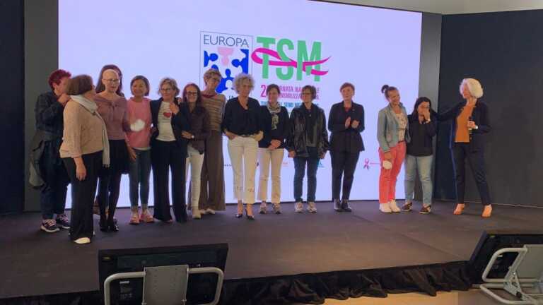 Galleria foto 'Tumore al seno metastatico, al via la campagna “Una voce per tutte”' - foto 1