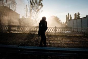 Galleria foto 'Ucraina, bombardata centrale elettrica nel Dnipro' - foto 1