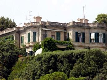 Galleria foto 'Ucraina, congelate a oligarca russo ville a Roma e Portofino' - foto 1