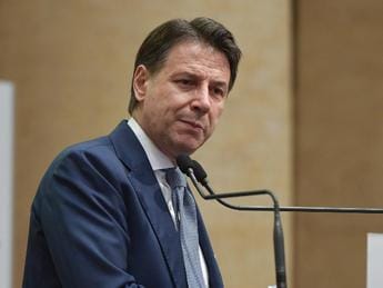 Galleria foto 'Ucraina, Conte: “Manifestazione per la pace di giovedì? E’ del Pd”' - foto 1