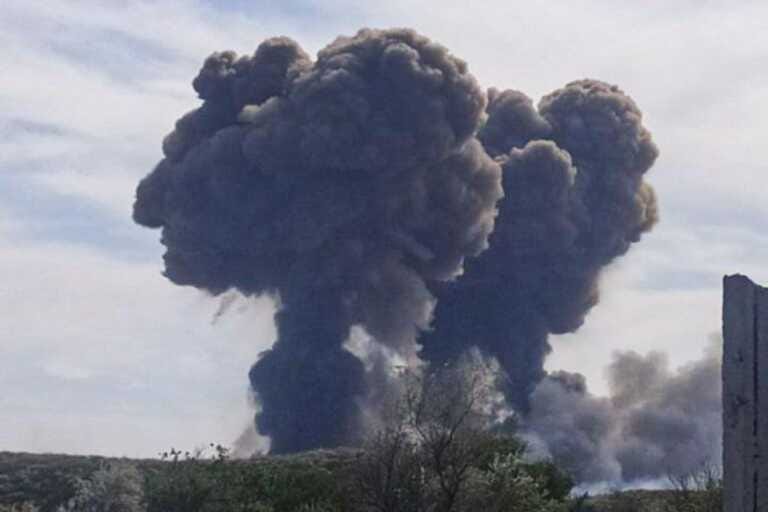 Galleria foto 'Ucraina, esplosione sul ponte di Kerch tra Russia e Crimea' - foto 1