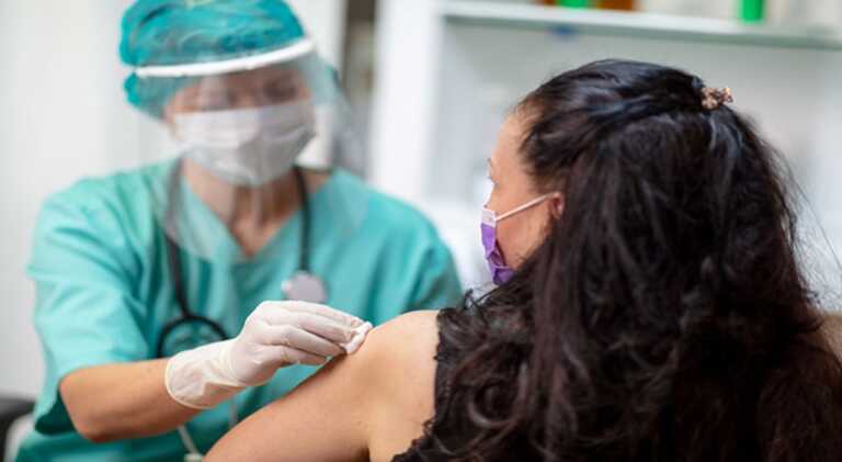 Galleria foto 'Covid, Puglia regione a “rischio alto”. Potenziata la campagna vaccinale' - foto 1