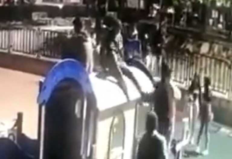 Giovani rompono le giostre a San Nicandro Garganico. Il sindaco: «I genitori pagheranno i danni»