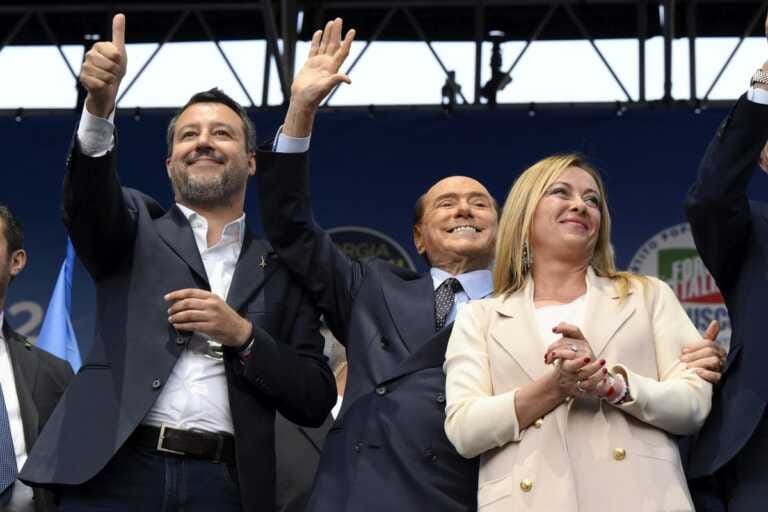 Galleria foto 'Vertice Meloni-Salvini-Berlusconi “Passi avanti verso il nuovo Governo”' - foto 1