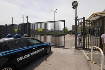 Galleria foto 'Violenze carcere S.M.Capua Vetere: proroga indagini per altri 41 agenti' - foto 1