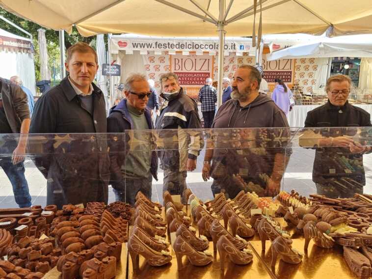 Bari, eventi e aggregazione per far rinascere piazza Umberto: torna la Festa del cioccolato