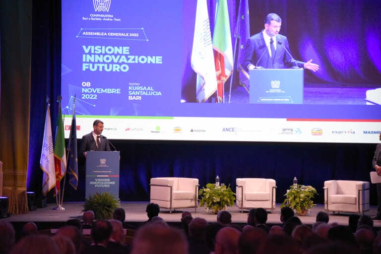 A Bari l’assemblea di Confindustria: «Servono lavoro, legalità e meno tasse» – VIDEO