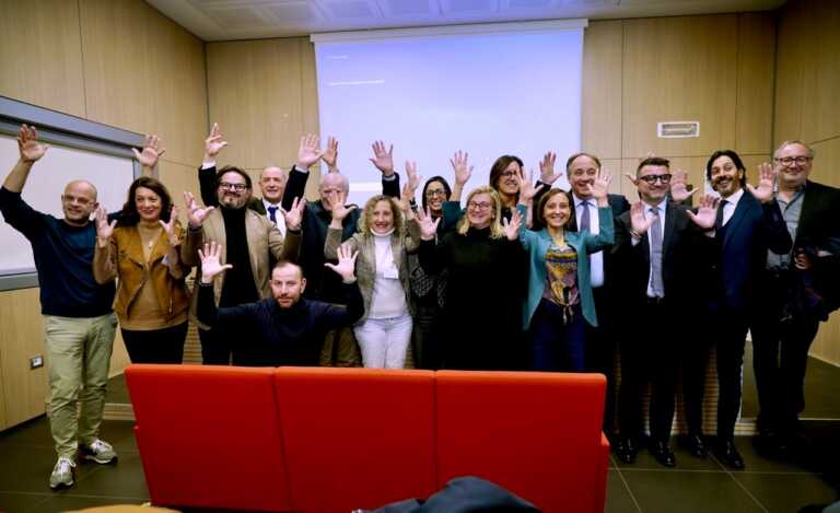 La Puglia in campo per le politiche di inclusione delle persone sorde: la Lis sarà insegnata a scuola – VIDEO