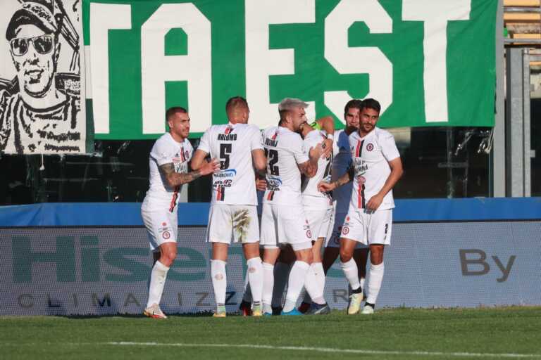 Serie C: al Foggia il derby col Monopoli. Vince anche il Taranto