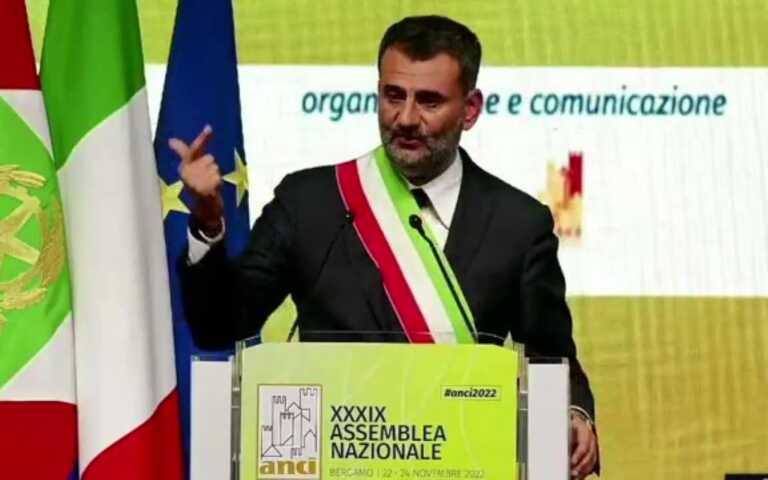 Caro energia, Decaro: «Ai Comuni servono altre risorse per 200-300 milioni»