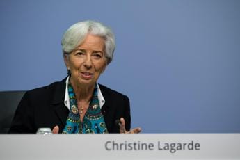 Galleria foto 'Bce, Lagarde: “Alzeremo ancora tassi per raggiungere obiettivo”' - foto 1