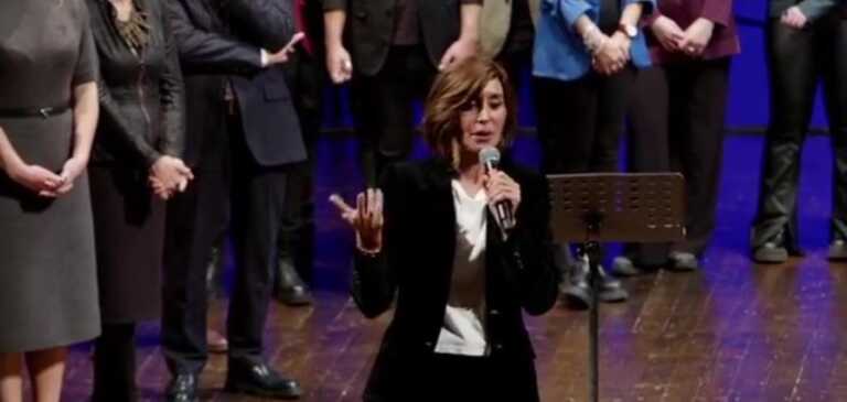 La ministra Bernini a Lecce per il premio delle Arti: «Accademie nostro giacimento di talenti»