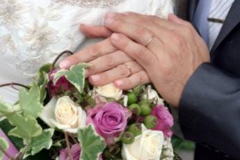 Galleria foto 'Bonus matrimonio, proposta Lega: reazioni e polemiche' - foto 1