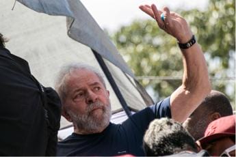 Galleria foto 'Brasile, Lula completamente guarito da tumore alla gola' - foto 1