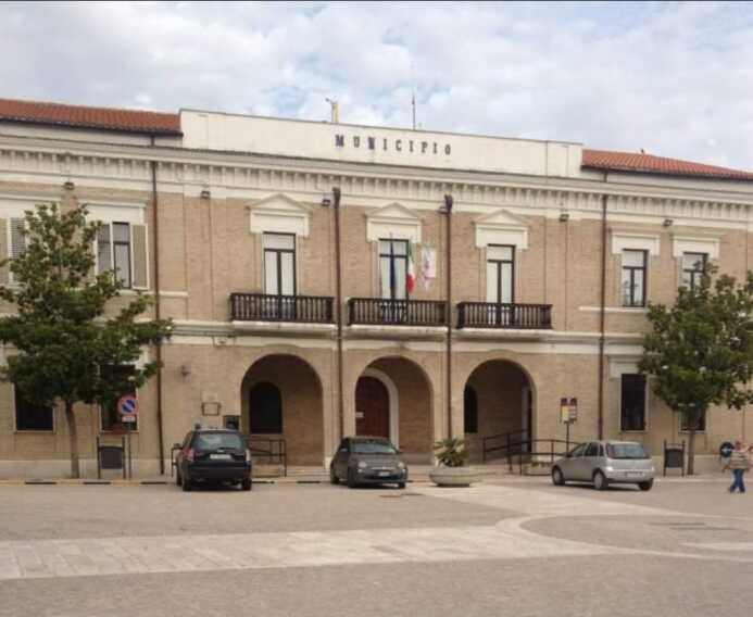 Casalnuovo Monterotaro, 20 anni dopo il sisma: «Niente soldi, tutto fermo»