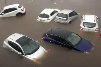 Galleria foto 'Clima, accelerano eventi estremi in Italia: +27% nel 2022' - foto 1