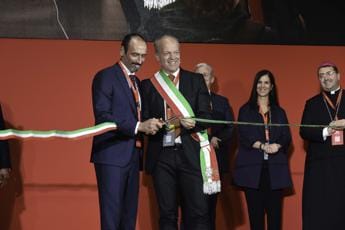 Galleria foto 'Coca-Cola Hbc, taglio del nastro allo stabilimento di Gaglianico' - foto 1