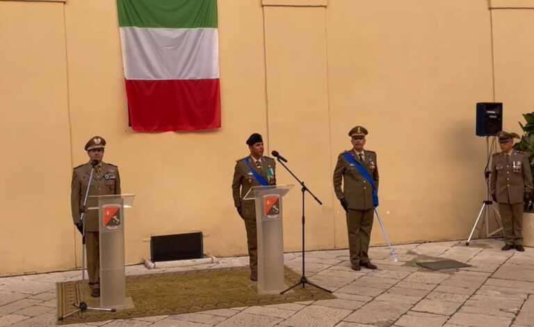 Galleria foto 'Cambio al Comando militare Esercito Puglia: il colonnello Moro subentra a Maraglino' - foto 1
