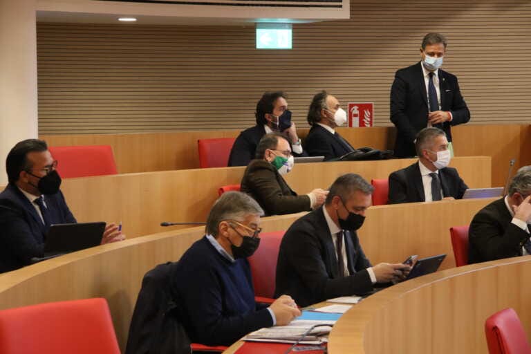 Il Consiglio di Stato conferma il verdetto del Tar: in Regione 27 seggi a Emiliano
