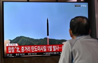 Galleria foto 'Corea del Nord, Seul: da Pyongyang lancio 4 missili balistici a corto raggio' - foto 1