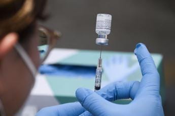 Galleria foto 'Covid e Natale, Ricciardi: “Fare presto, serve campagna su vaccini”' - foto 1