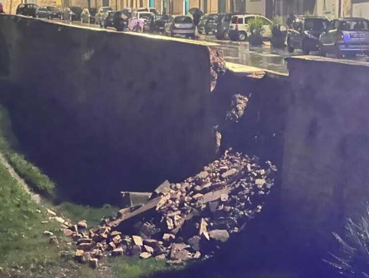 Galleria foto 'Maltempo, disagi a Bitonto: il sindaco chiude le scuole – VIDEO' - foto 1