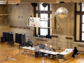Galleria foto 'Elezioni midterm Usa 2022, tutti gli orari di chiusura seggi nei diversi stati' - foto 1