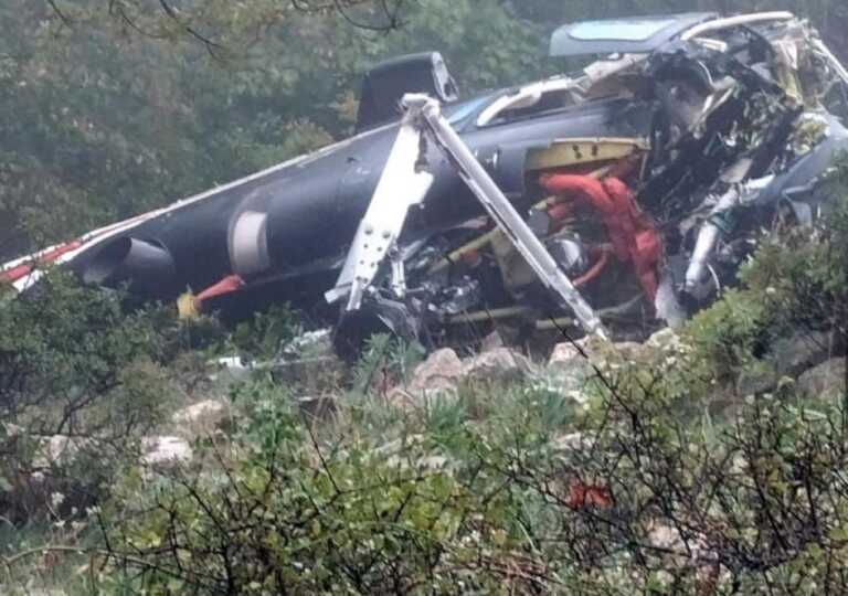 Elicottero precipitato sul Gargano: dopo lo svuotamento dei serbatoi sarà rimossa la carcassa