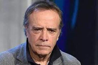 Galleria foto 'Enrico Montesano: “Io ‘nostalgico’? Etichetta che non tollero, dovranno chiedermi scusa”' - foto 1