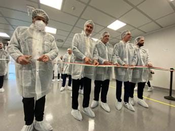Galleria foto 'Farmaceutica, Alfasigma inaugura ad Alanno nuovo centro tech all’avanguardia' - foto 1