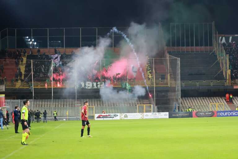Scontri durante Foggia-Avellino: emessi oltre 30 Daspo