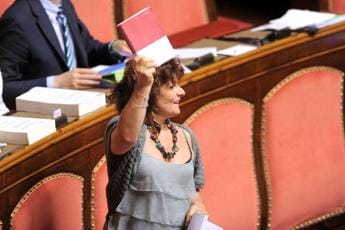Galleria foto 'Frana Ischia, l’ex 5S Nugnes: “Subii pressioni per mio no a condono”' - foto 1