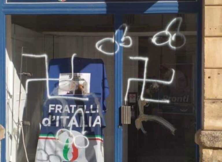 Putignano, imbrattata con svastiche la sede di Fratelli d’Italia