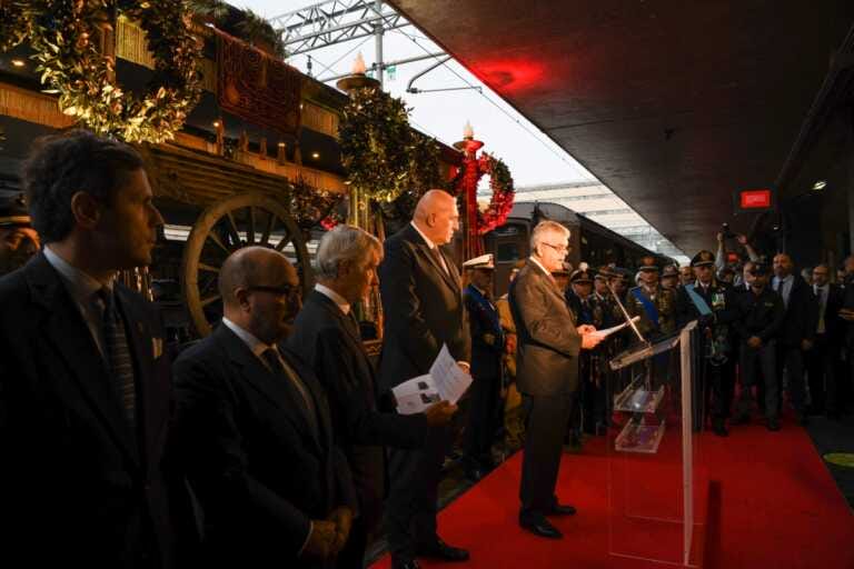 Galleria foto 'FS a Roma Termini celebra il 4 Novembre con il Treno della Memoria' - foto 1