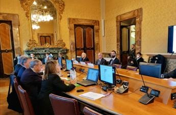 Galleria foto 'Fumo, Censis: 55% percepisce prodotti senza combustione come meno dannosi' - foto 1
