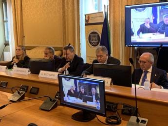Galleria foto 'Fumo, Vittadini (Fond. Sussidiarietà): ‘Socialità come strumento d’informazione su riduzione’' - foto 1