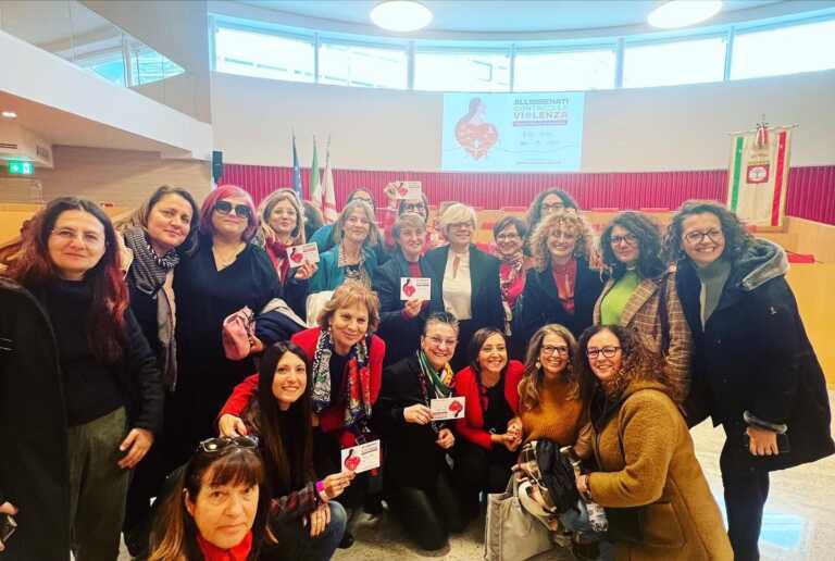 Il “No” della Puglia alla violenza sulle donne: «Investimenti importanti per prevenzione e contrasto» – VIDEO