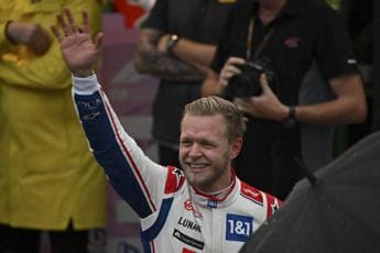 Galleria foto 'Gp Brasile, Magnussen in pole e Ferrari indietro' - foto 1