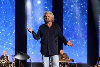 Galleria foto 'Grillo torna a teatro con ‘Io sono il peggiore’, le date' - foto 1