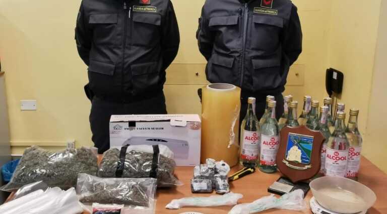 San Nicandro Garganico, un bazar della droga in un box: arrestato