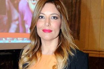 Galleria foto 'Hater e no vax contro Lucarelli, lei li zittisce con un tweet' - foto 1