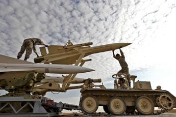 Galleria foto 'Iran, Teheran annuncia messa a punto primo missile ipersonico' - foto 1
