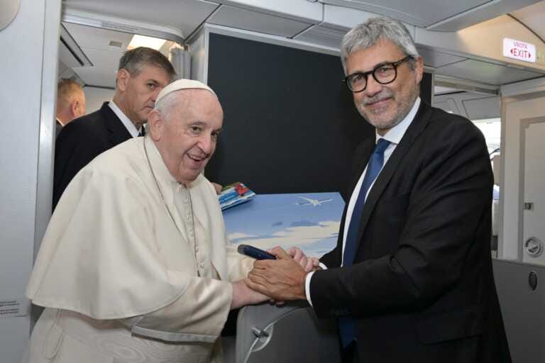 Galleria foto 'Ita Airways consegna il “Manifesto della Sostenibilità” al Papa' - foto 1
