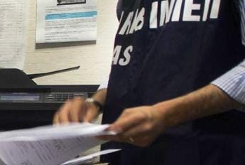 Galleria foto 'Listeria, controlli Nas in tutta Italia: sequestri di cibo e chiusure' - foto 1