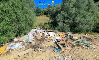 Galleria foto 'Mareamico: “Discarica con eternit nella Valle dei Templi”' - foto 1